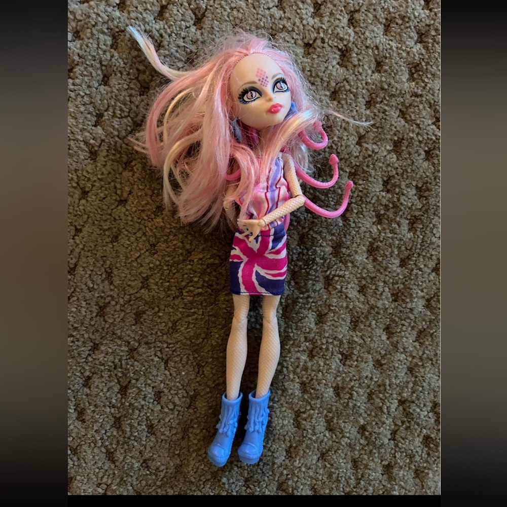 Monster High Doll Viperine Gorgon
Ghoulebrities In Londoom